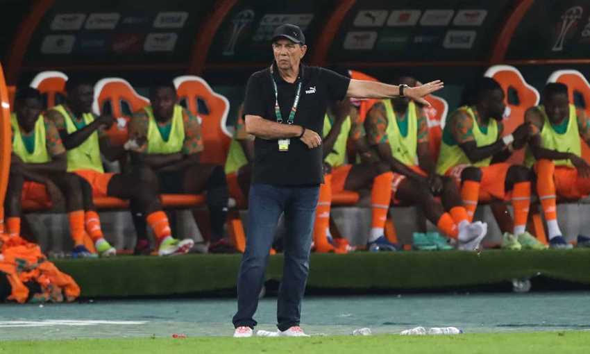 ليكيب: وفاة جان لويس جاسيه مدرب كوت ديفوار السابق