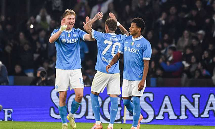 العقدة مستمرة لسادس مباراة.. نابولي يستعيد الصدارة بهزيمة يوفنتوس