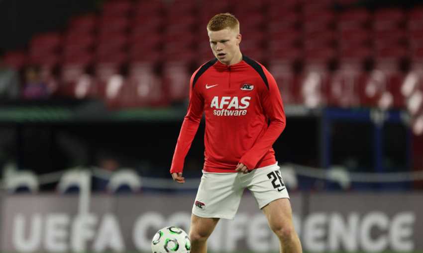 برشلونة وريال مدريد يراقبان موهبة ألكامار