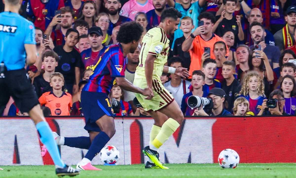 ياسر إبراهيم - كريم أديمي - مباراة الأهلي ضد برشلونة
