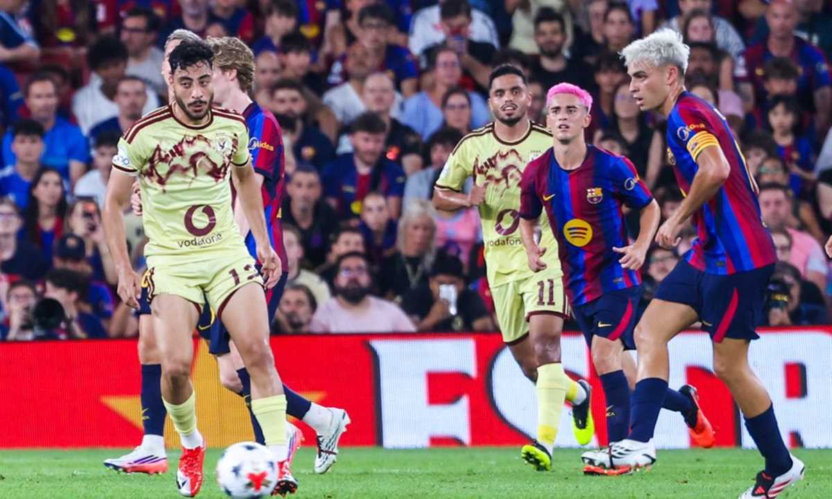 أكرم توفيق - بيدري - الأهلي ضد برشلونة