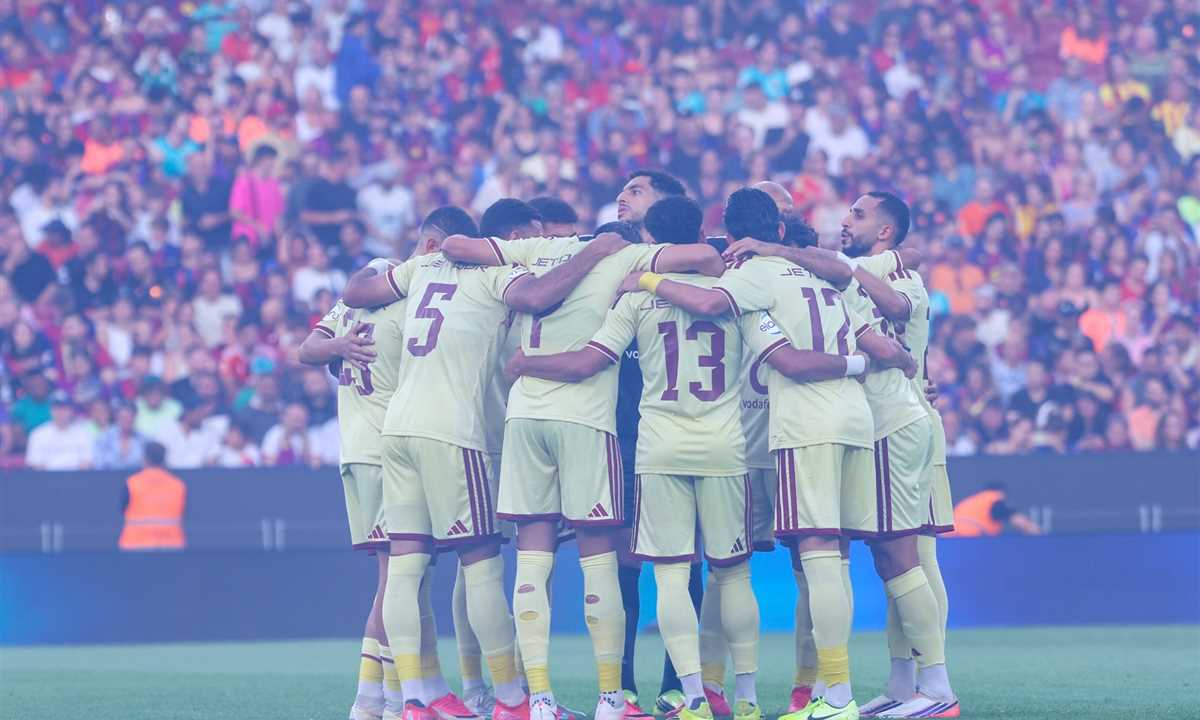 الأهلي ضد برشلونة 