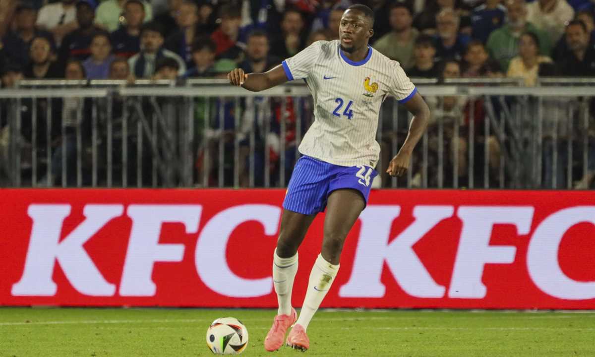 استبعاد كوناتي من معسكر منتخب فرنسا.. وانضمام يورو بدلا منه