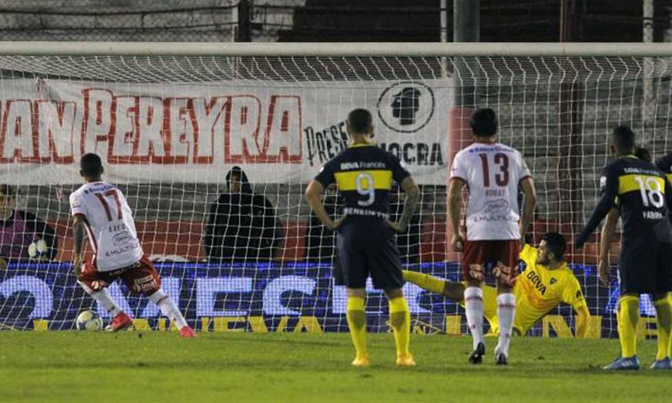 مشجع لبوكا جونيورز يتصل بالشرطة بسبب ركلة جزاء