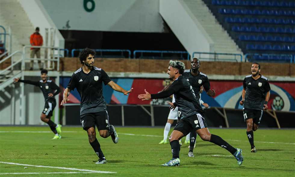 فاركو يشكو الزمالك بسبب صفقتي أحمد شريف وعمرو ناصر