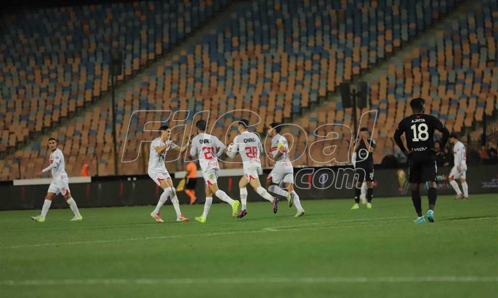 الصالح سبورت : 
                                    
                                كأس العاصمة - الونش يتعادل للزمالك أمام الجونة في الوقت القاتل.. وينقذ بيسيرو من الهزيمة الأولى
                            