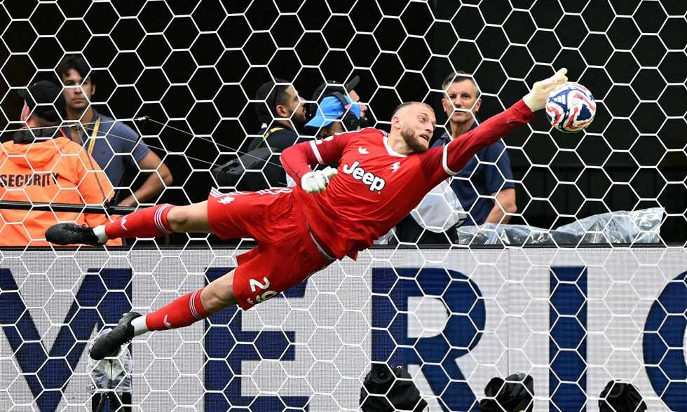 سكاي: دي جريجوريو يغادر يوفنتوس للخضوع للكشف الطبي مع بورنموث