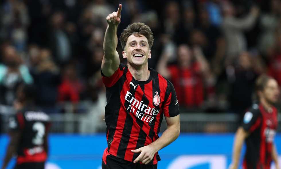 FilGoal | اخبار | ميلان يمدد عقده مع ساليميكيرس