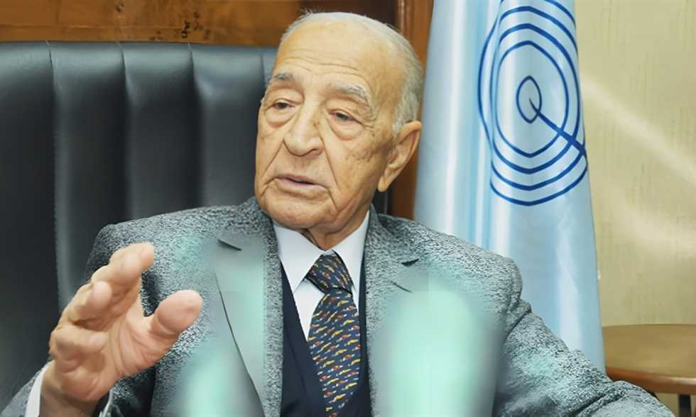 وفاة الإعلامي فهمي عمر مؤسس الإعلام الرياضي في الإذاعة المصرية