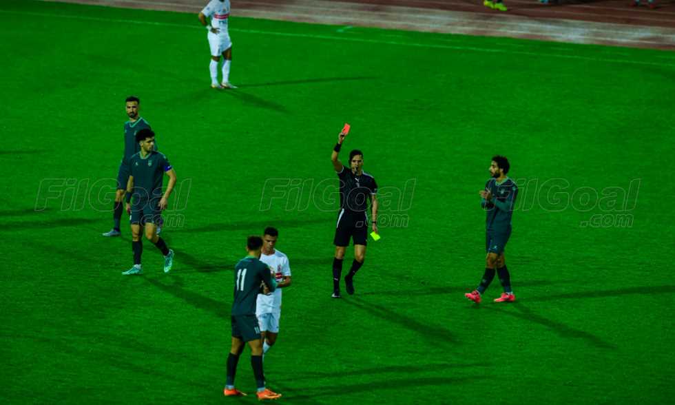 محمد شحاتة يعتذر لجماهير الزمالك بعد الطرد أمام الاتحاد السكندري