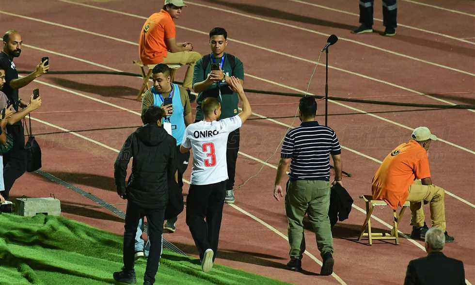 طارق حامد يعلن اعتزاله كرة القدم