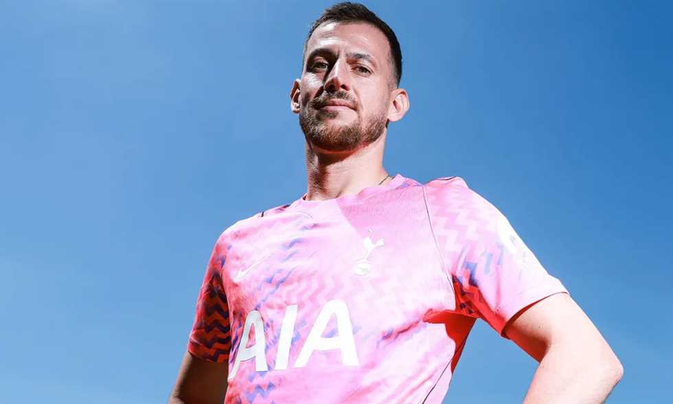 موقع الملاعب : 
                                    
                                توتنام يضم الحارس مارتن دوبرافكا
                            