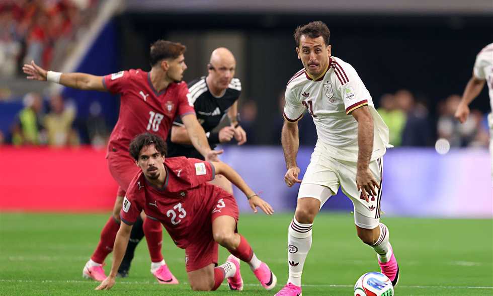 مباراة كأس العالم بين إسبانيا والبرتغال تشهد فرصًا ضائعة وتصديات حاسمة