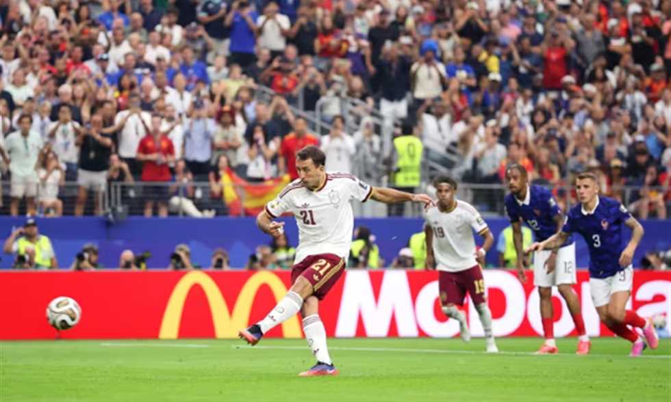 ميكيل أويارزابال يهدي إسبانيا هدف التقدم ضد فرنسا في نصف نهائي كأس العالم 2026