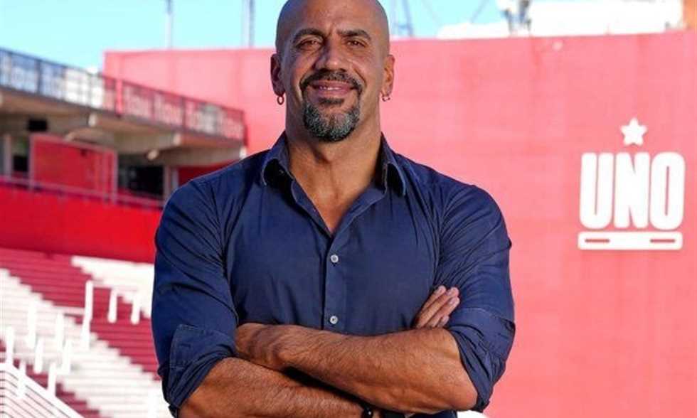 فيرون يعد بالعودة للملاعب مع إستوديانتيس شرط تحقيق 100 ألف عضو