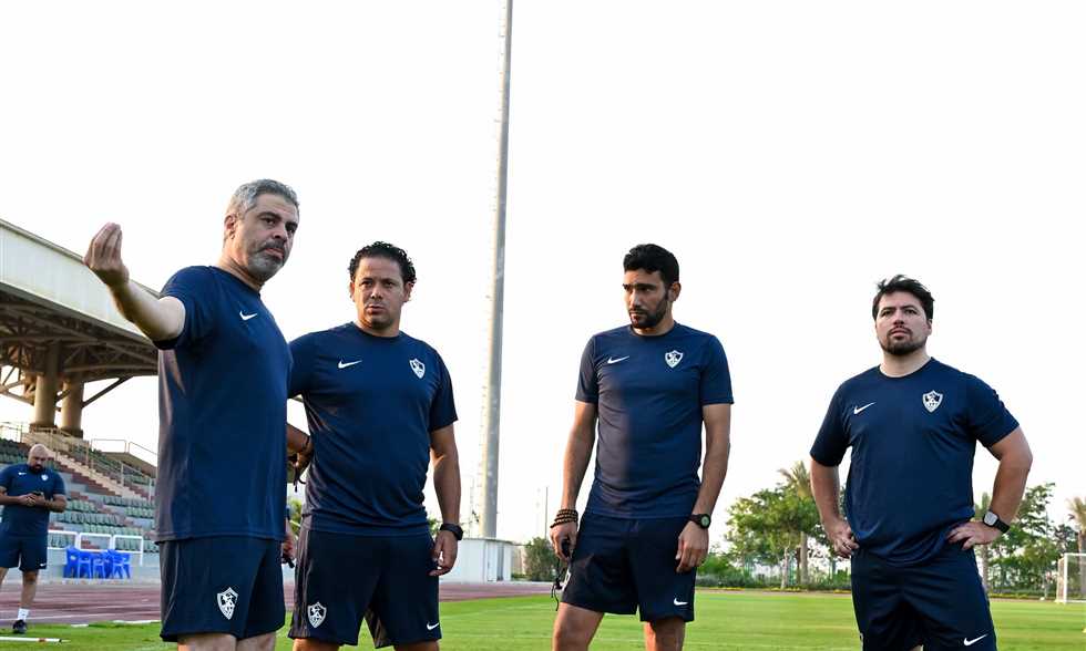 الجهاز الفني لـ الزمالك بقيادة معتمد جمال