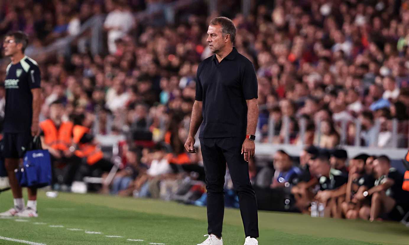 فليك: بيدري هو ساحر برشلونة.. ورافينيا يمكنه أن يشارك بأكثر من مركز