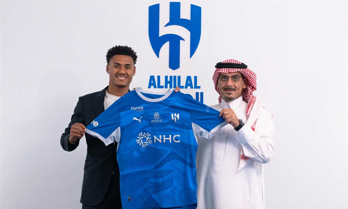 بديل بنزيمة.. الهلال يضم واتكينز قادما من أستون فيلا