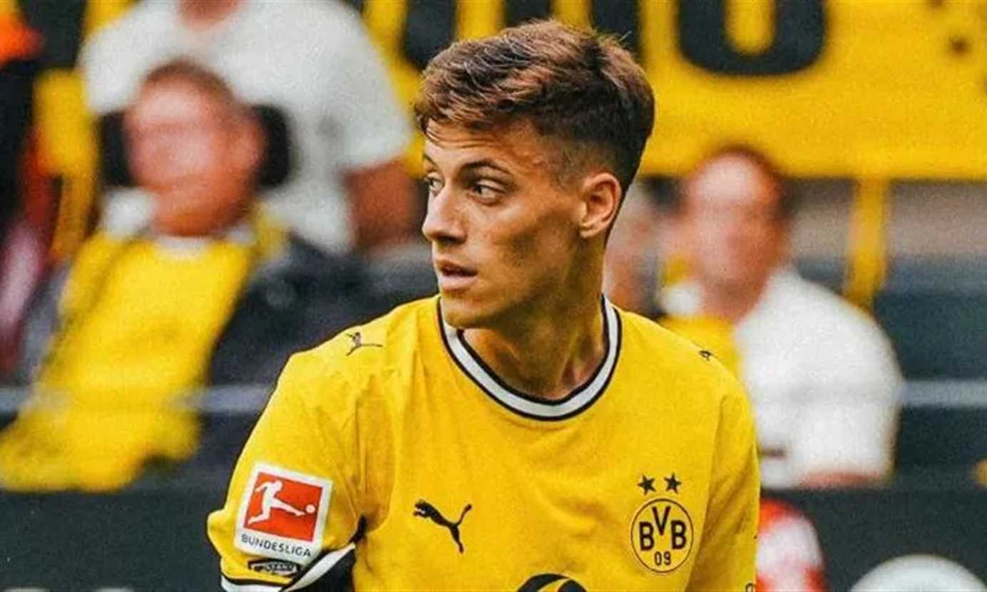 بعد أول 54 دقيقة.. إصابة كونستانتيلياس لاعب دورتموند الجديد بقطع في الرباط الصليبي