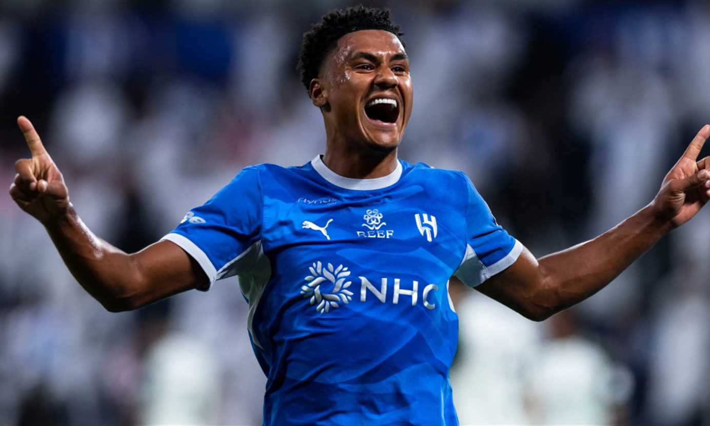 واتكينز سجل أول أهدافه.. الهلال يفوز على أهلي جدة بثلاثية ويستعيد الصدارة