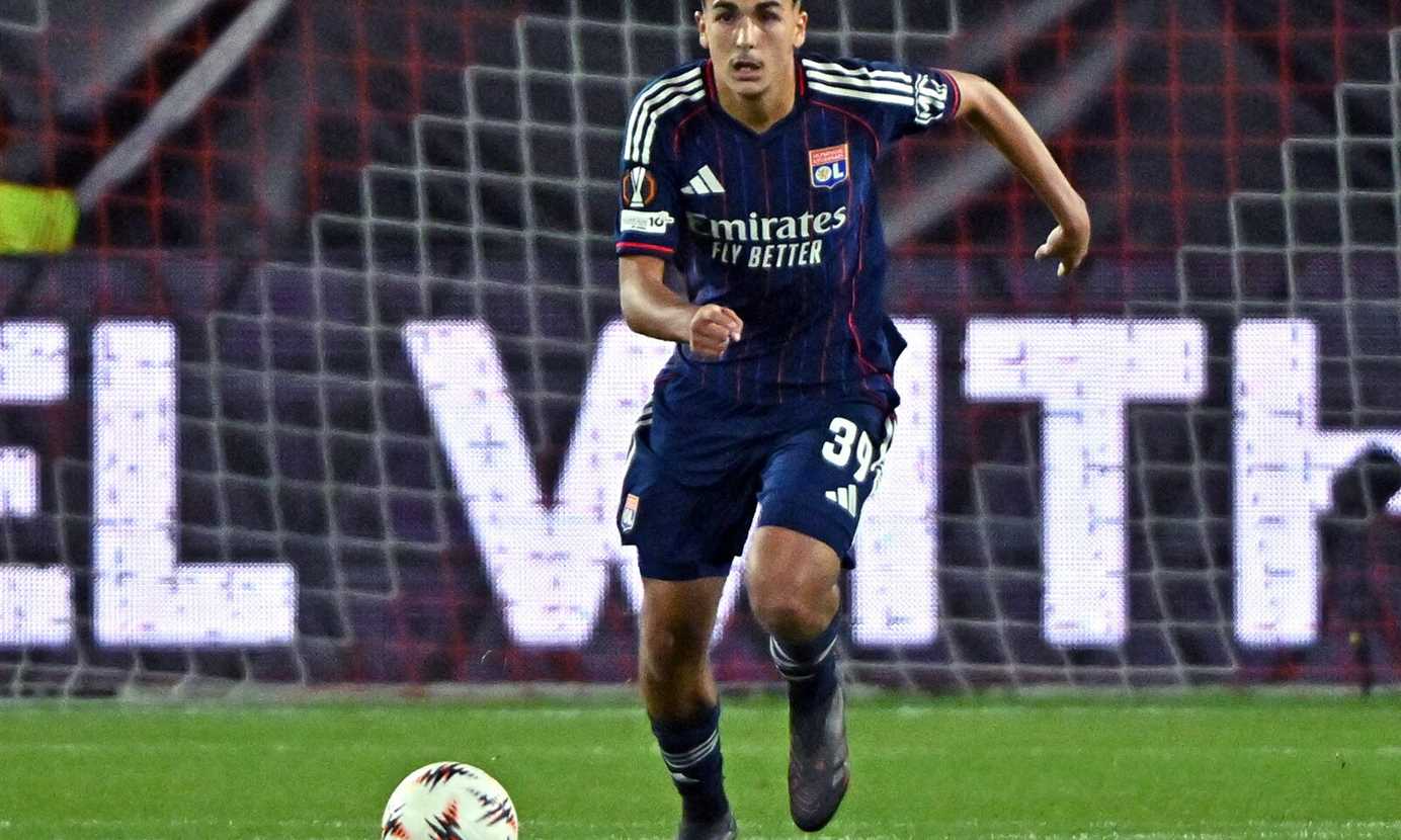 الدرعية السعودي يضم لاعب وسط ليون