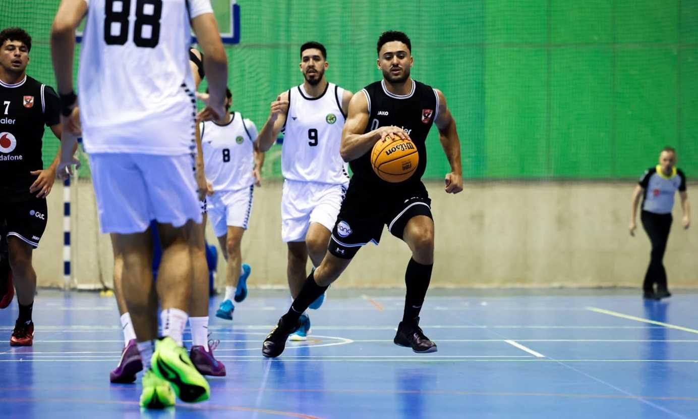 عمرو زهران لاعب الأهلي لكرة السلة