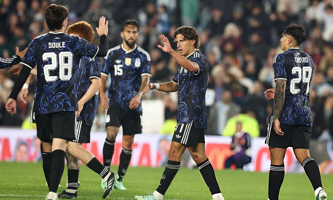 الأرجنتين ضد بوركينا فاسو