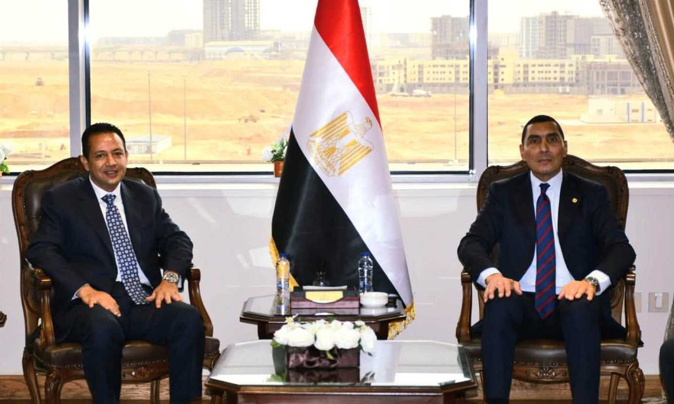 جوهر نبيل وزير الشباب والرياضة - محمد سلامة رئيس الاتحاد السكندري
