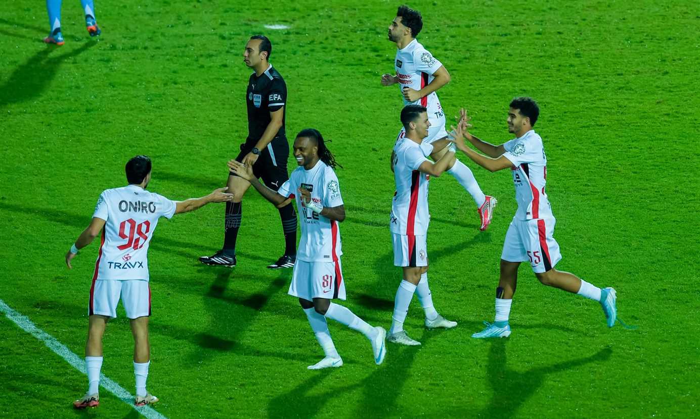 احتفال محمد حمد بهدفه - الزمالك ضد المقاولون